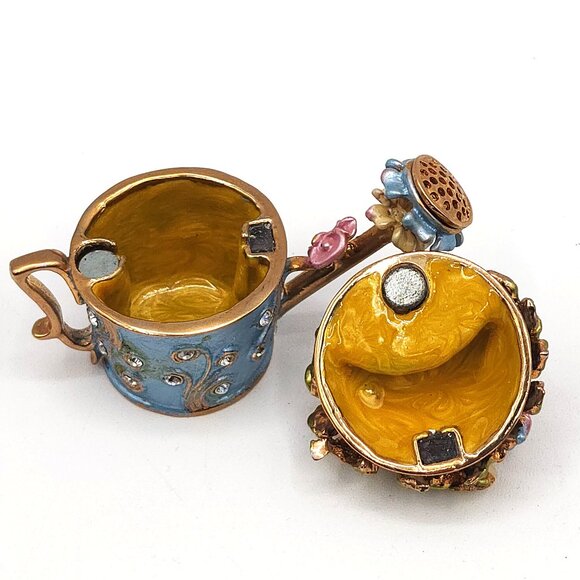 Watering Can Trinket Box Vintage Unsigned Rhinestones Flowers Magnetic Closure - Picture 7 of 9